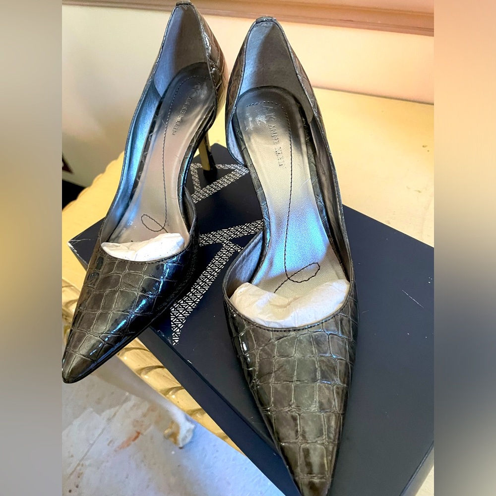 Gorgeous Anne Klein AKCHRISTA DARK SILVR Faux Croc embossed leather sexy pumps!